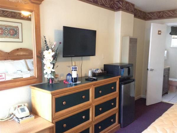 Travelers Inn and Suites South Lake Tahoe - photo 14