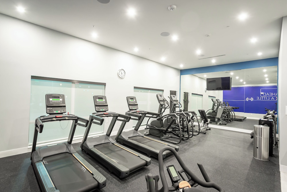 Holiday Inn Express & Suites Waco Downtown by IHG - photo 16