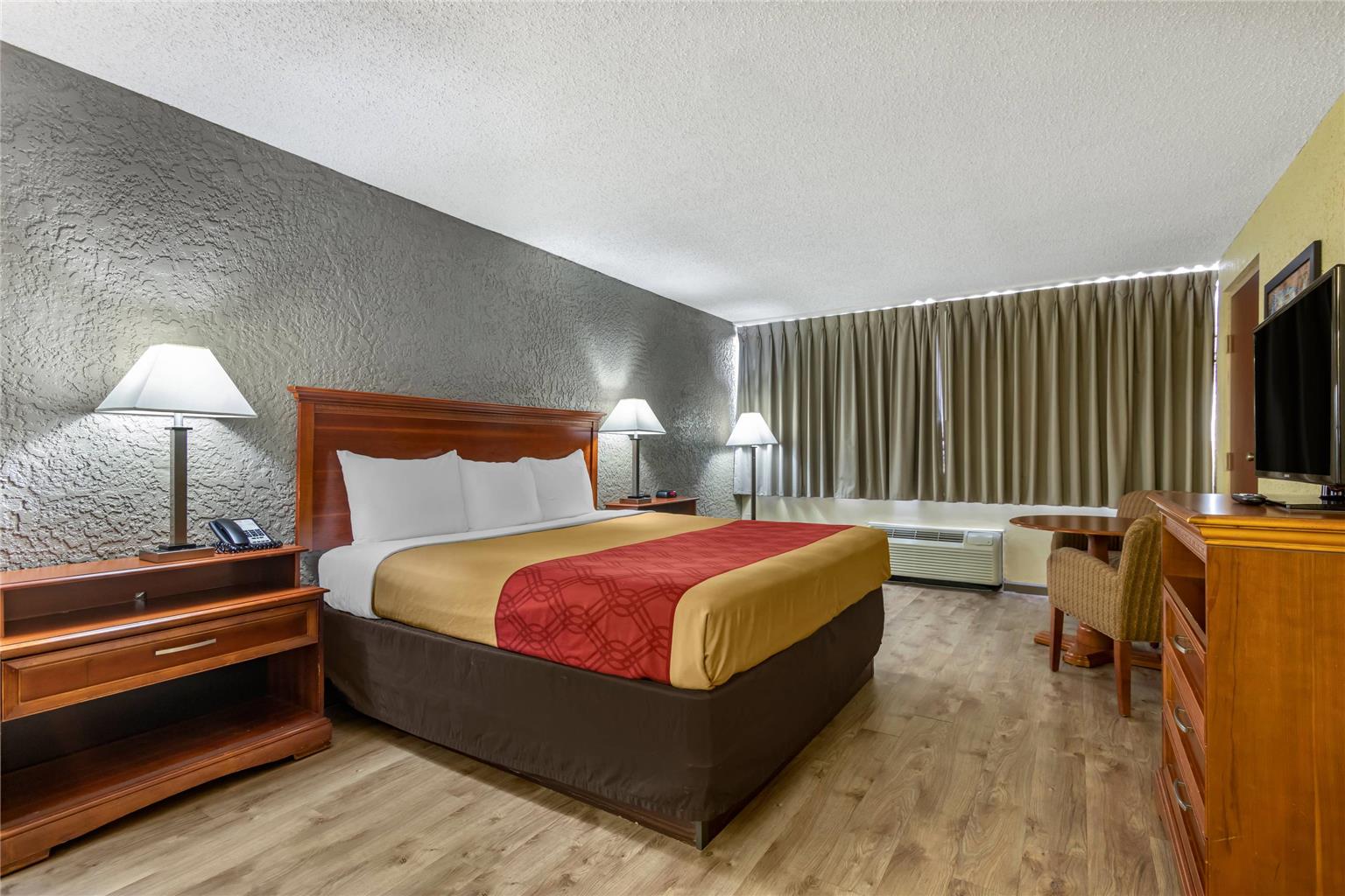 Econo Lodge Broken Arrow Tulsa - featured photo