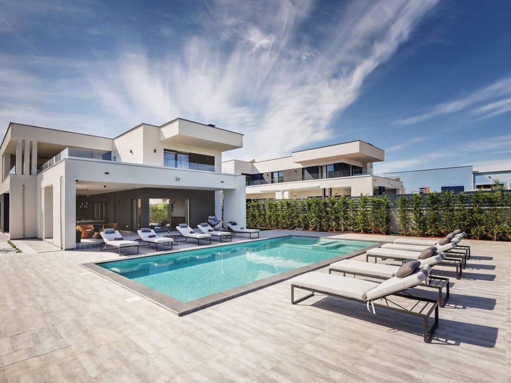 Villa Ula — 4-Star Luxury Hotel in Pula, Croatia