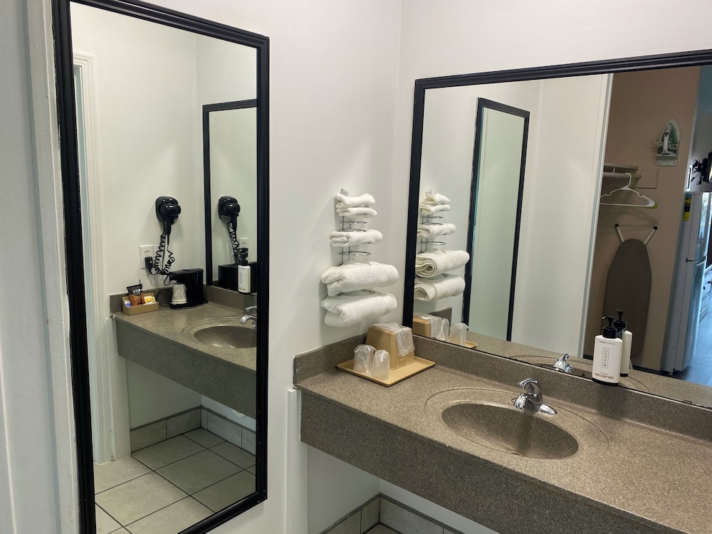 Security inn & suites - photo 17