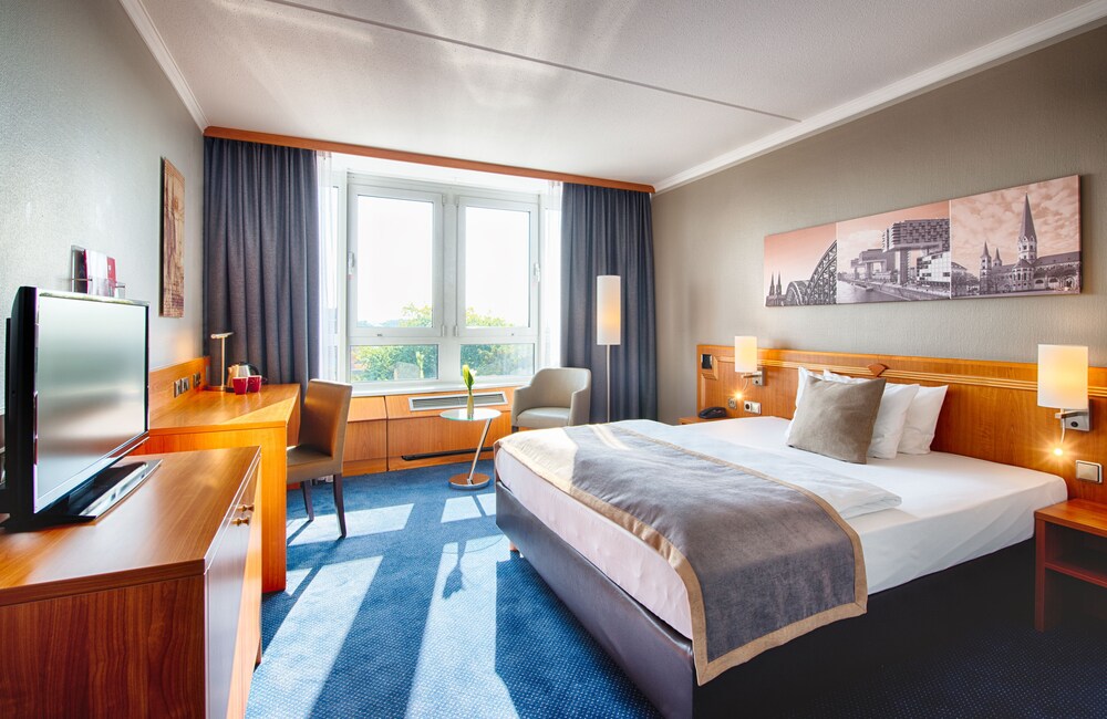 Leonardo Hotel Koln Bonn Airport — Koeln