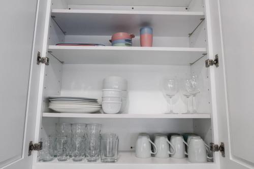 8Br 4Ba Home Near Nyc Sleeps 16 — Irvington — photo 5