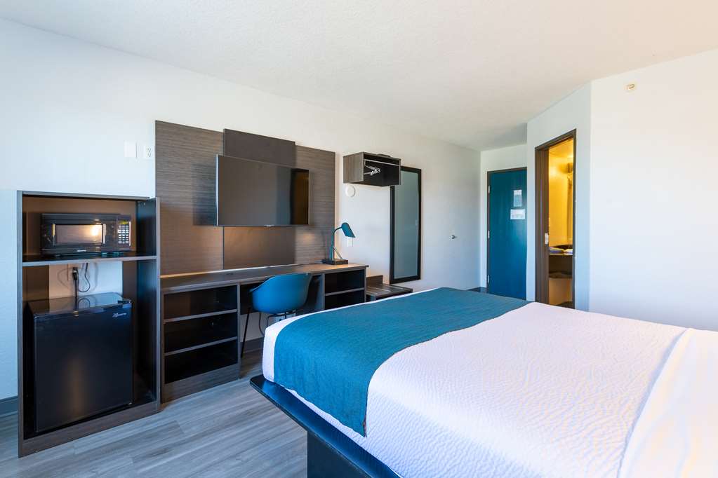 Motel 6 Fort Lupton CO - photo 14