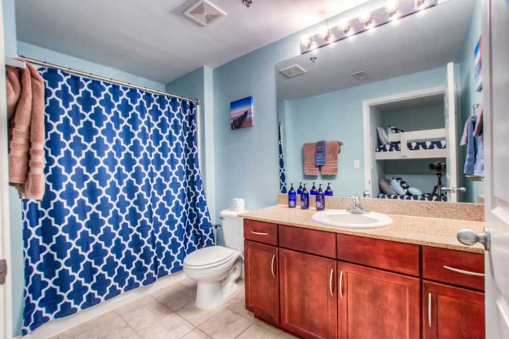 Laketown Wharf Resort by Aneliya's Rentals - photo 780