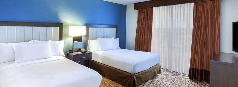 Embassy Suites by Hilton Dallas Market Center - photo 9