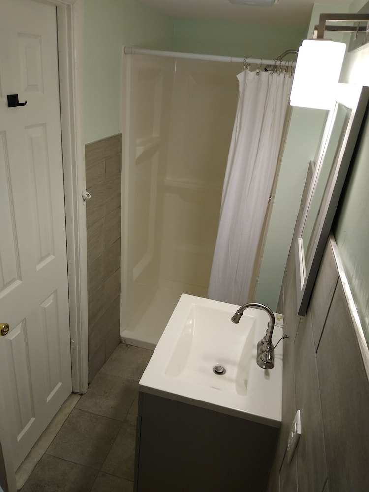 Laurel Notch Motel - photo 10