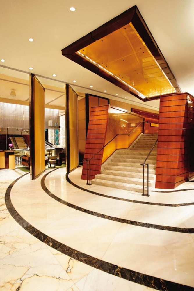 The Landmark Mandarin Oriental Hong Kong — 5-Star Luxury Hotel in Hong Kong, Hong Kong