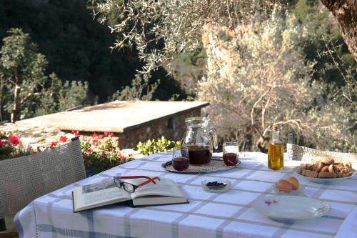 Kleanthi's House — 4-Star Luxury Hotel in None, Greece