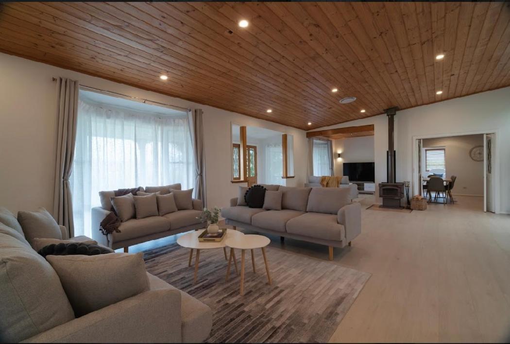 Yasar farm stay Marshall view — hotel near Shellharbour Airport