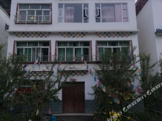 Zhuoma's Home — hotel in Luhua
