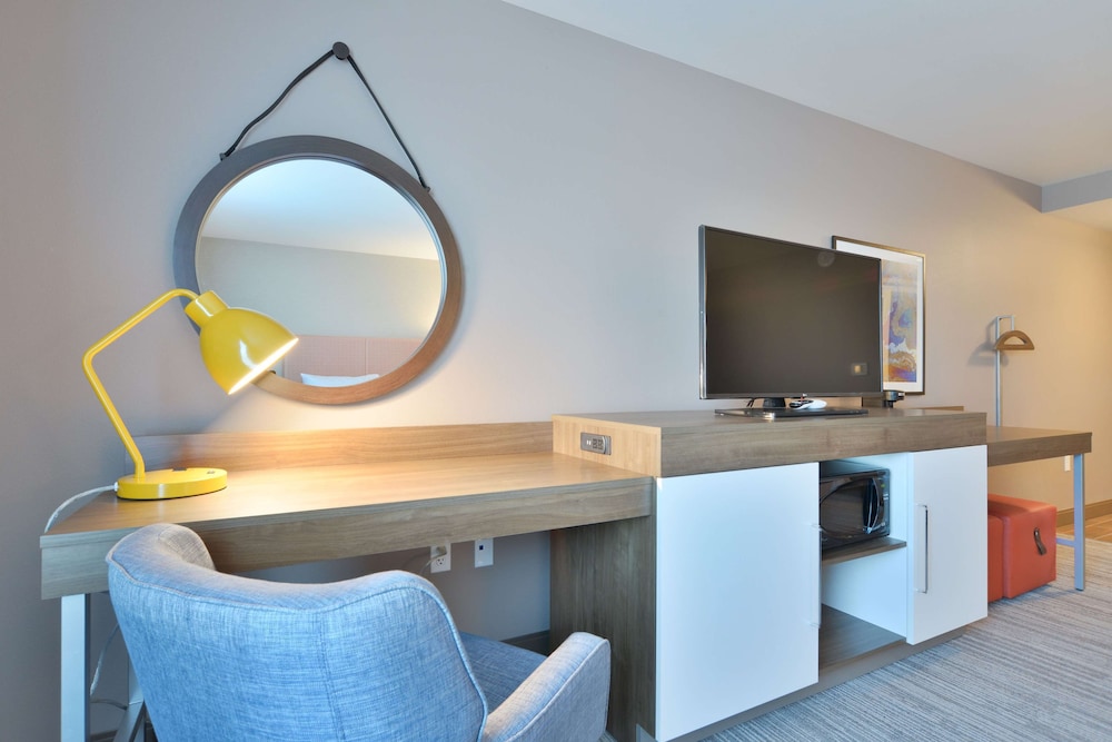 Hampton Inn & Suites Menomonie UW Stout - photo 24