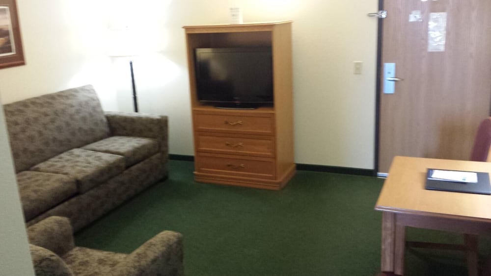 AmericInn by Wyndham Madison SD - photo 29