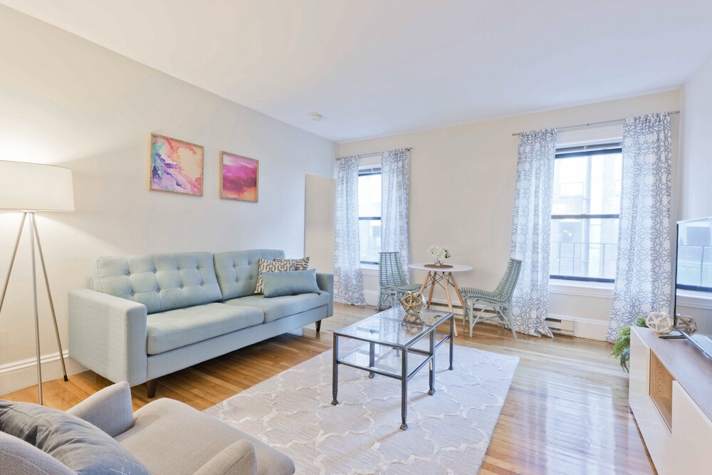 Sleek 1BR in Back Bay by Sonder