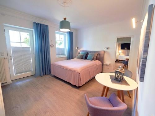 Villa Saxonia in Binz WG 19 strandnah — 4-Star Luxury Hotel in Ostseebad Binz, Germany