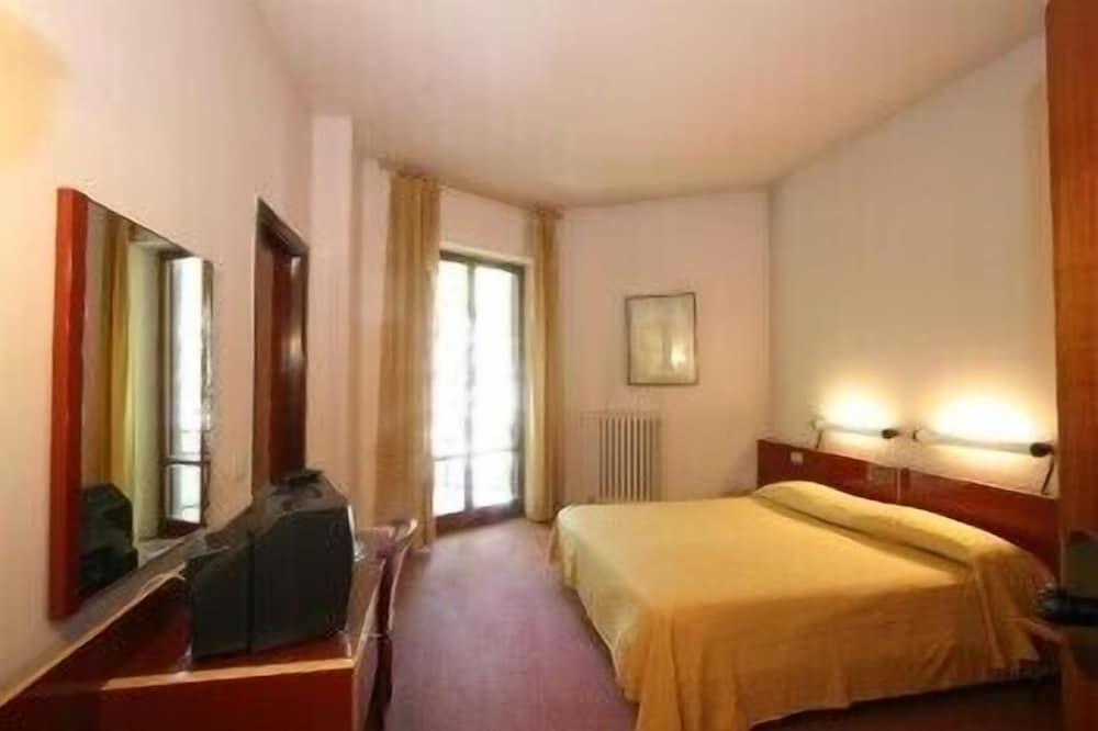 Hotel Mercurio — 4-Star Luxury Hotel in Mercogliano, Italy