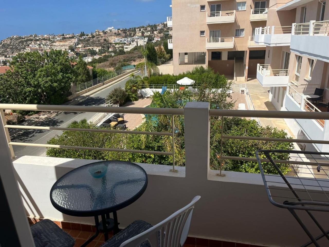 Seaview Apartments