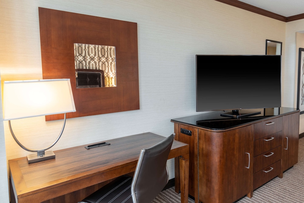 Hilton Alexandria Mark Center - photo 21