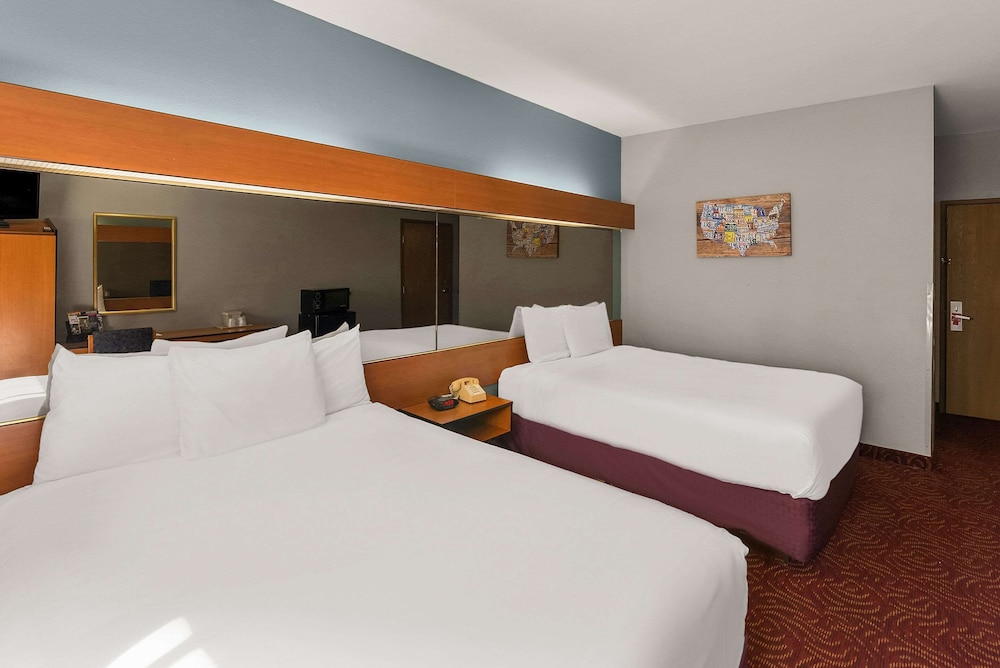 Econo Lodge Inn & Suites Mesquite Dallas East - photo 14