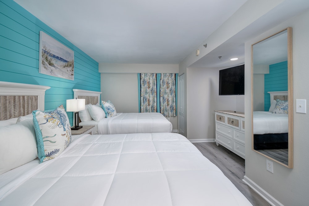 Units at Carolinian Beach Resort by Elliott Beach Rentals - photo 6