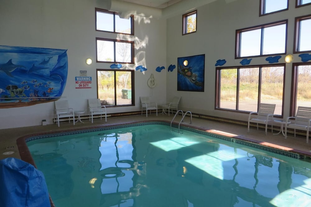 AmericInn by Wyndham Forest Lake - photo 39