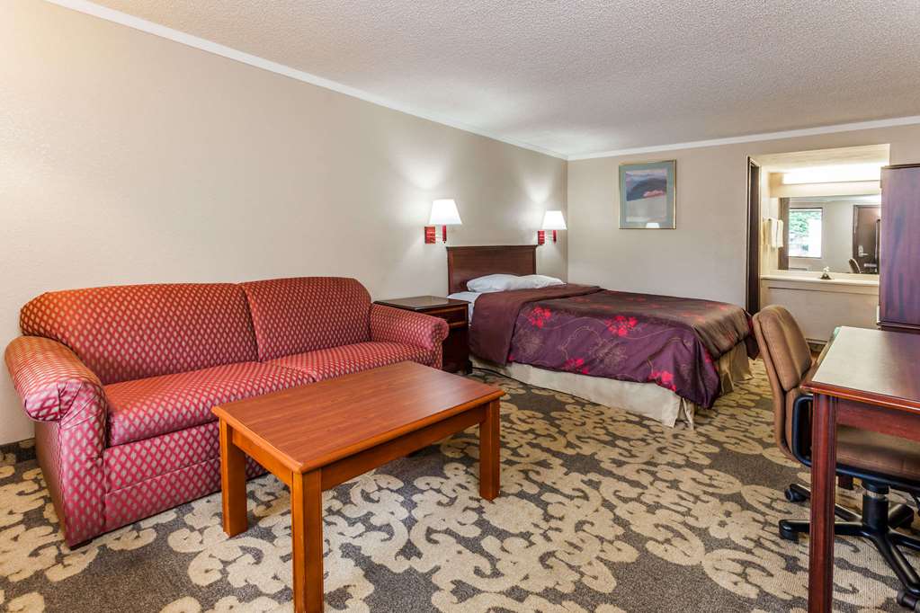 Knights Inn Farmington Hill - photo 13