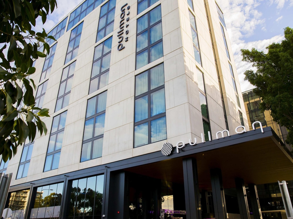Pullman Sydney Airport — hotel in Mascot