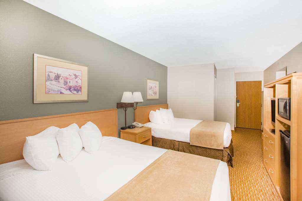 Ramada by Wyndham Spirit Lake Okoboji - photo 9