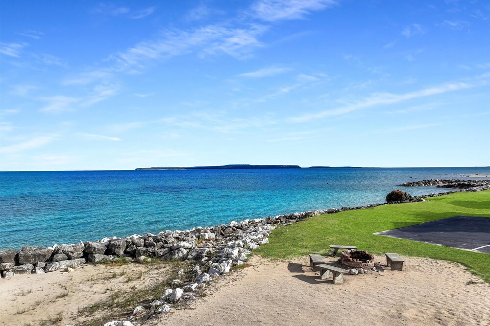 Hampton Inn by Hilton St Ignace Lakefront Mackinac - photo 46