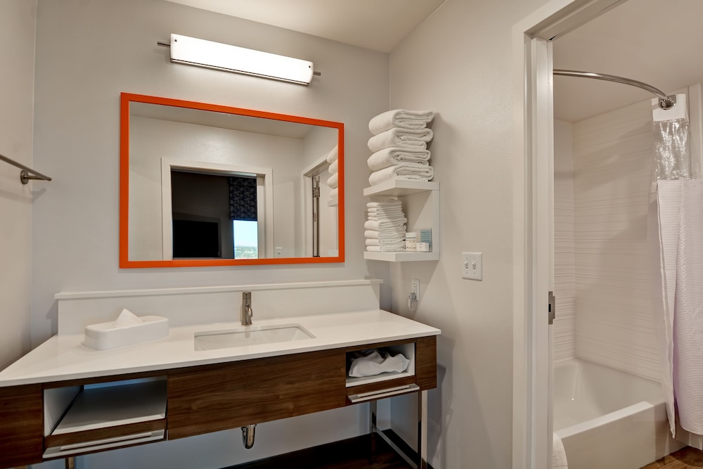 Hampton Inn & Suites Tucson Tech Park - photo 14