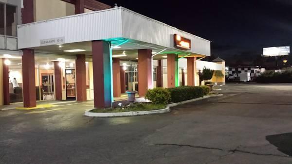 Super 8 by Wyndham Goldsboro - photo 3