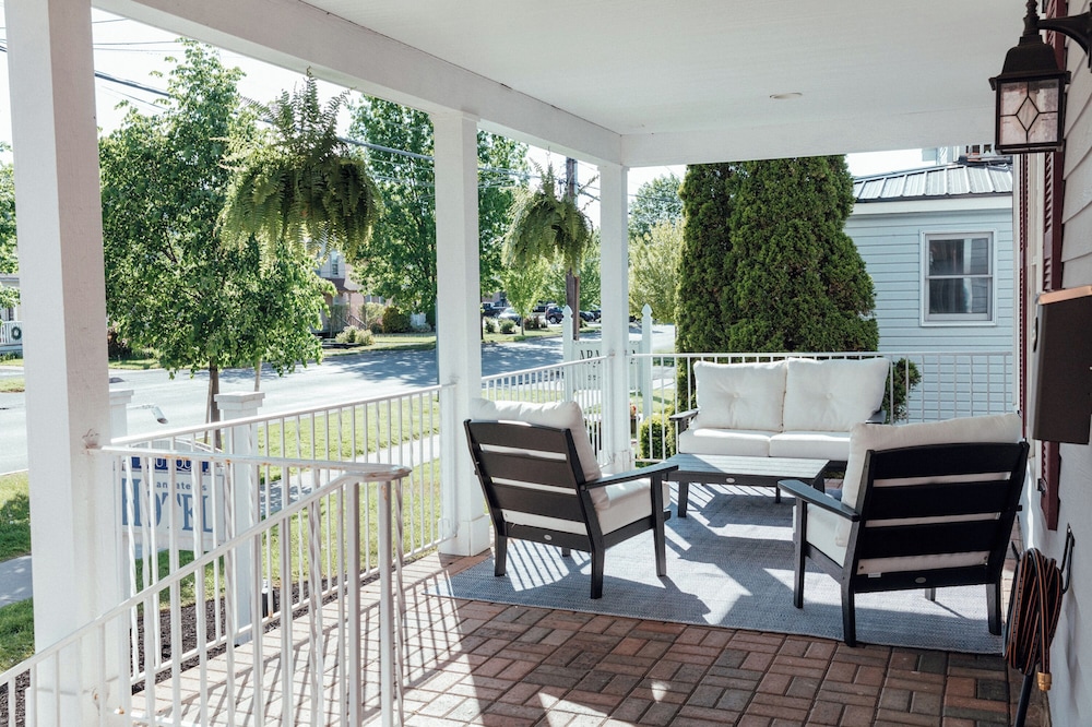Skaneateles Boutique Hotel - photo 17