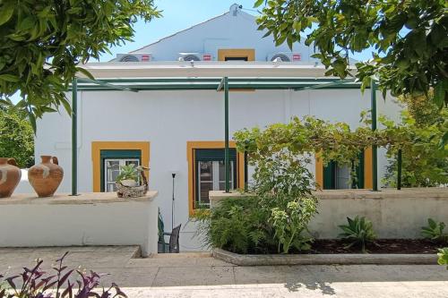 Casa 2 Jardins — 4-Star Luxury Hotel in Torres Novas, Portugal