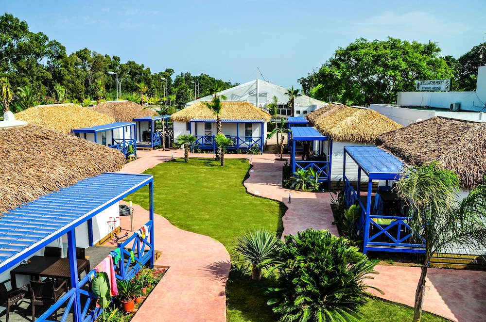 Devesa Gardens Camping & Resort — hotel in Valencia