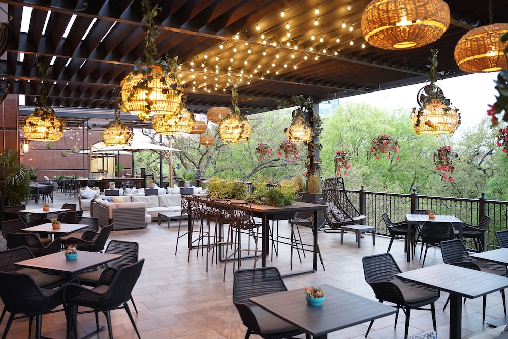Renaissance Austin Hotel - photo 127
