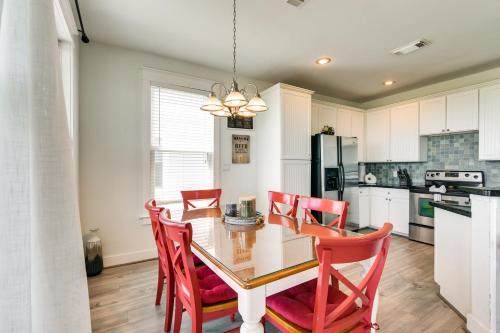 Walk to Beach Galveston Home with Resort Perks - photo 6