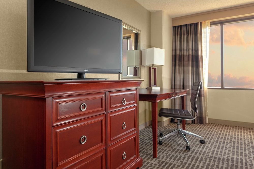 DoubleTree by Hilton Kansas City Overland Park - photo 17