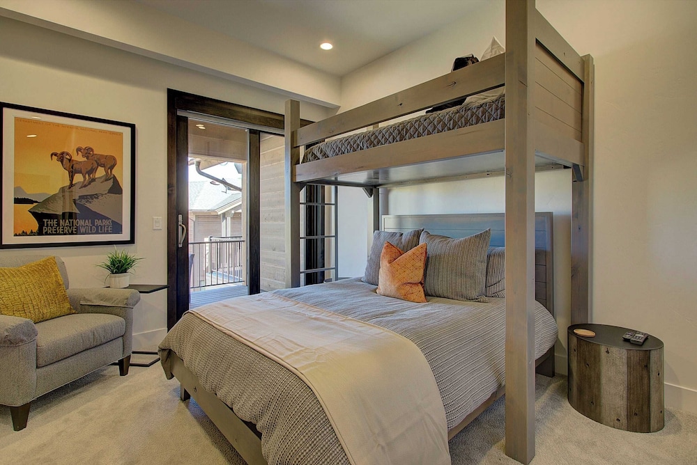 Juniper Landing 3 Bedroom by Avantstay Condo in Park City Mountain Resort w Pool Hot Tub & Gym - photo 28