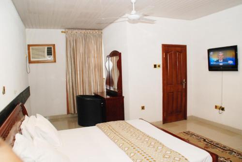 Royalty Hotels & Recreations in Eket, Nigeria
