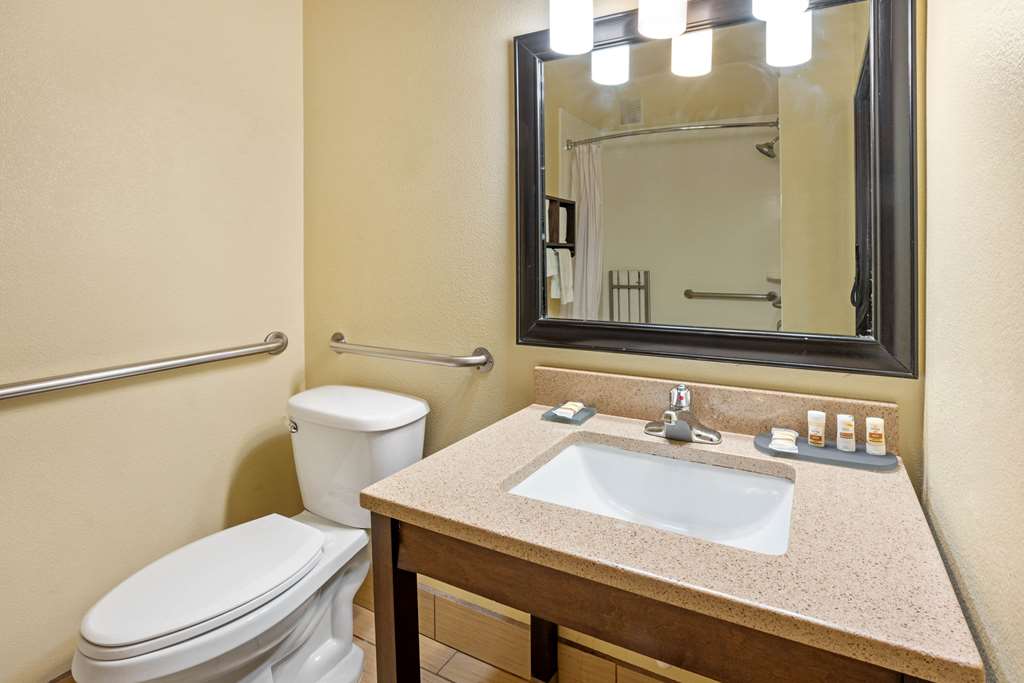 La Quinta Inn & Suites by Wyndham Boise Airport - photo 28