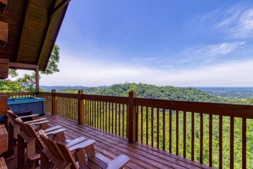A View From Above Spacious Smoky Mountain Getaway Perfect for Families & Groups - photo 8