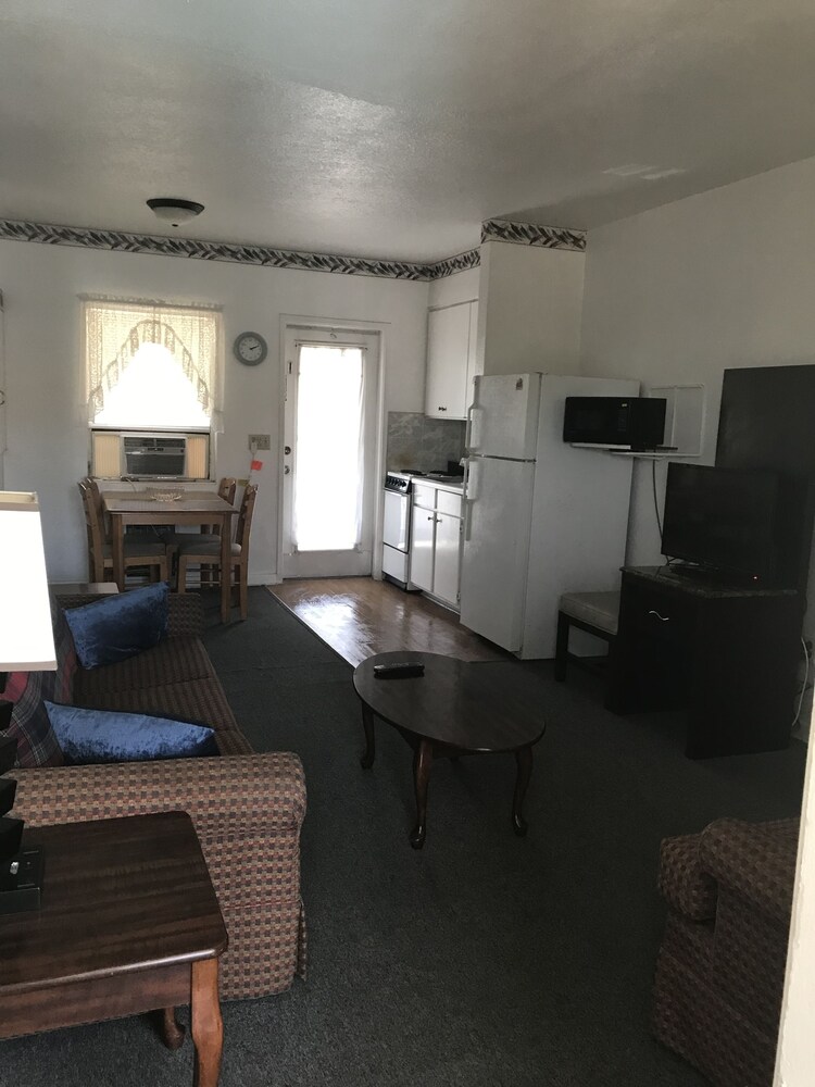 Echo Sails Motel - photo 29