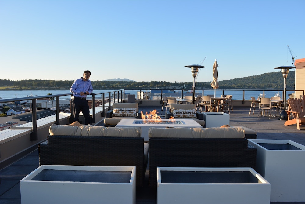 Majestic Inn & Spa - photo 96