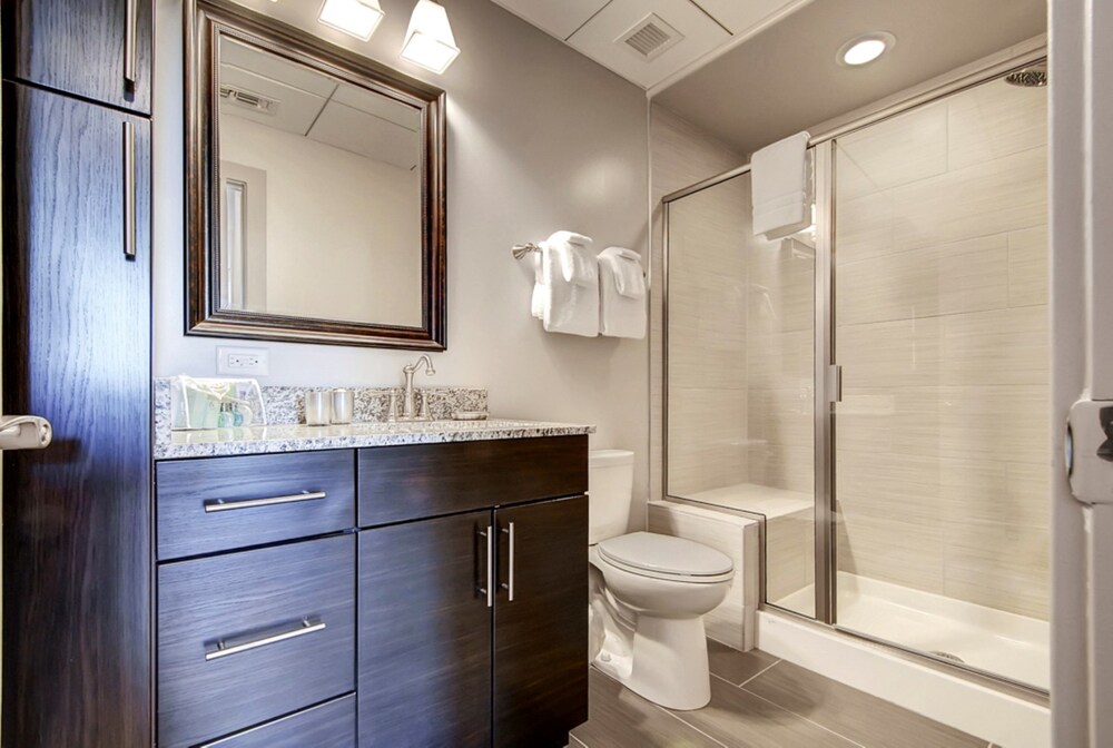 Global Luxury Suites At Light Street - photo 15