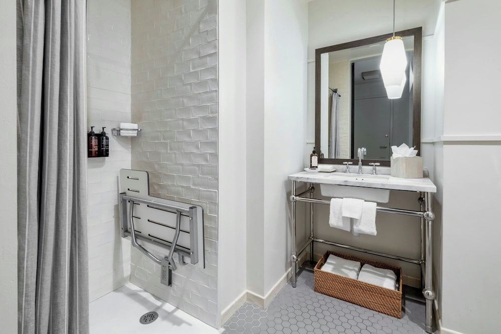 The Alida Savannah a Tribute Portfolio Hotel - photo 45