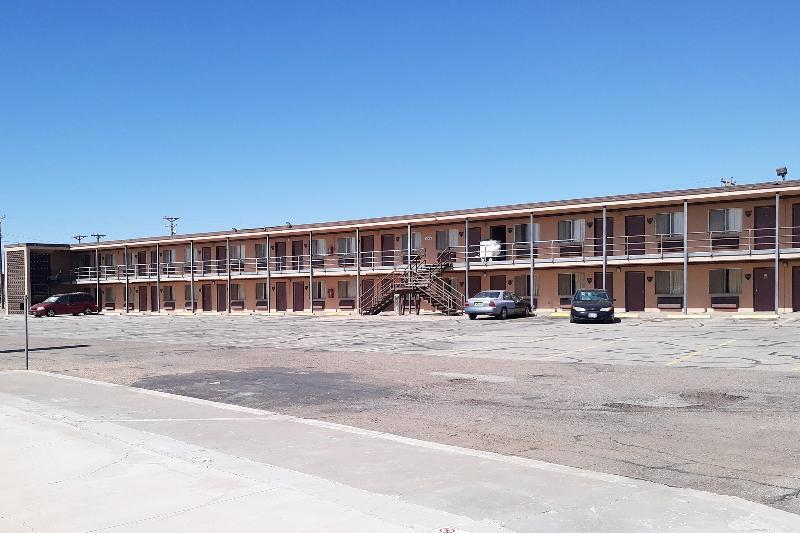 Hotel Kings at Clovis by OYO Rooms - photo 4