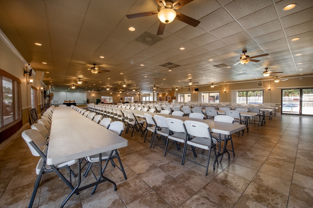 Buttonwood Bay RV Resort - photo 24