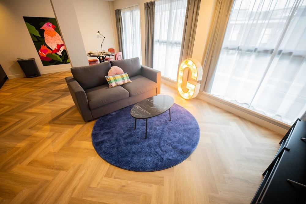 Peaceful Serviced Studio S 44m2 — Hilversum