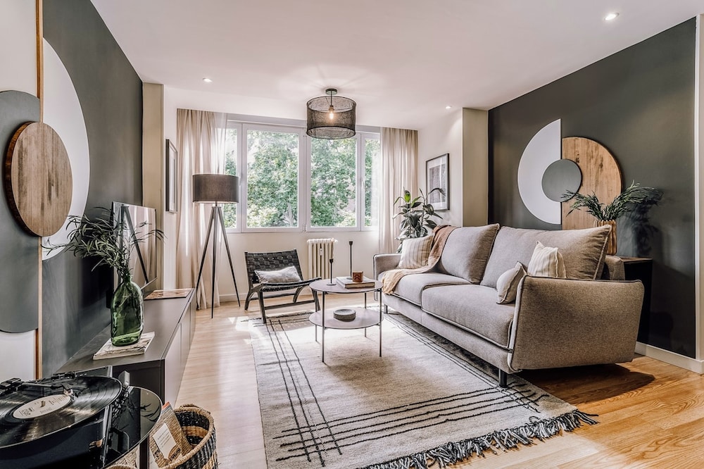 Kaab 2 Bedrooms in Chamart n Madrid hotel