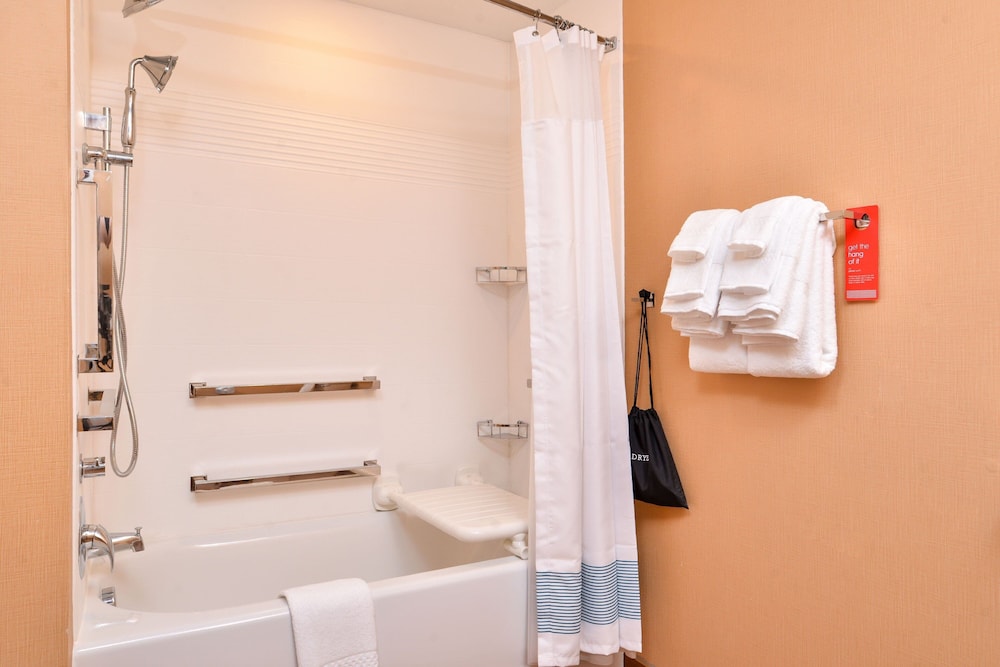 TownePlace Suites by Marriott Charleston West Ashley - photo 22